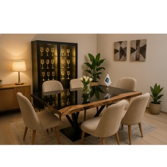 Woody dinning room